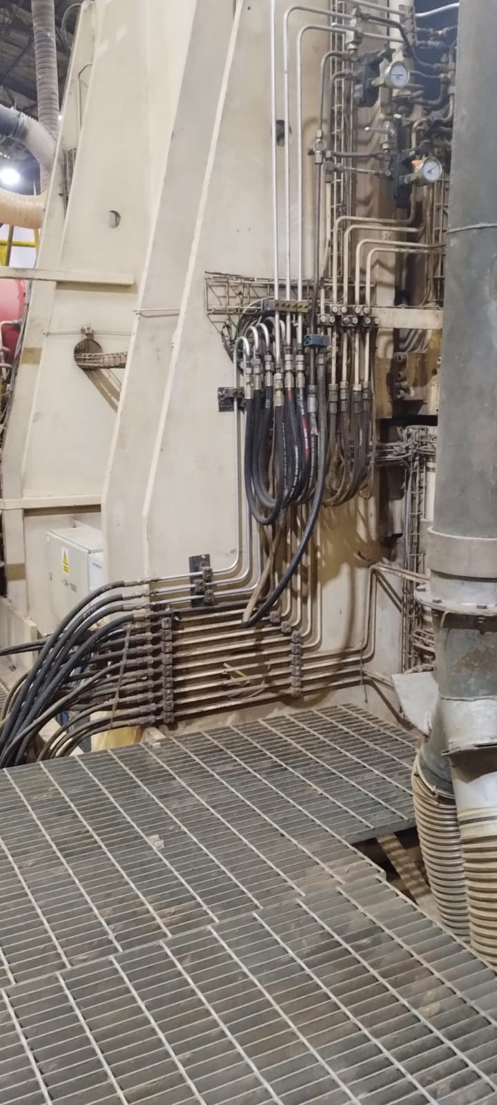 Prensa MDF Egger (1)